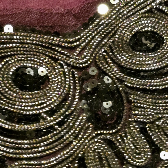 🟣Vanity Burgundy Black cOwl Chain Sequin Lace Embroidered Top Size Medium - Picture 4 of 12